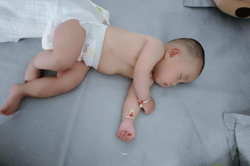 邵阳县宝宝突然很多眼屎